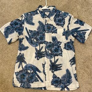 Old navy Size M button down shirt
